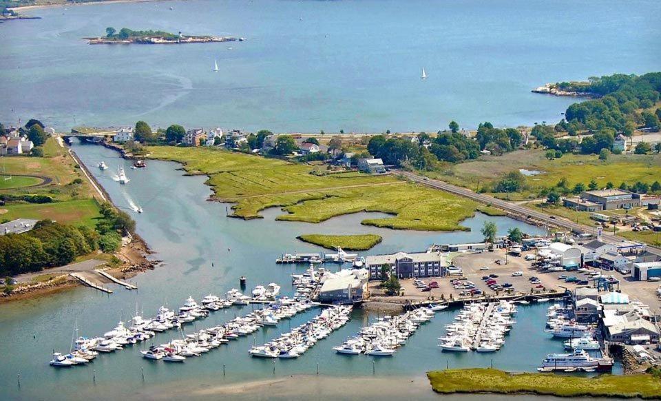 The Hotel At Cape Ann Marina Глостър Екстериор снимка
